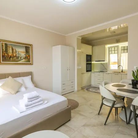 Stela Urban Apartment